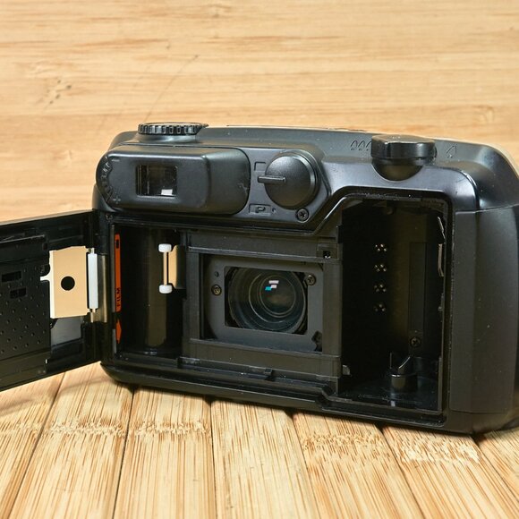 Pentax ESPIO 160 Point and Shoot, 35mm Film Camera, Multi AF, 38-160mm Zoom Lens - Picture 8 of 8